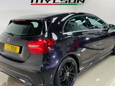 Begagnad Mercedes A180 AMG Line Premium 109 HK (80 kW) 2018 Halvkombi