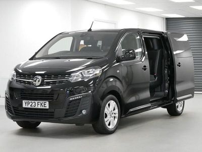 Usado Vauxhall Vivaro Elite 145 CV (106 kW) 2023 Negro Monovolumen