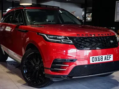 Used Land Rover Range Rover Velar SE Dynamic 177 HP (130 kW) 2019 Red SUV