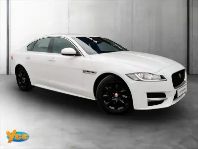 Gebraucht Jaguar XF R-Sport 163 PS (119 kW) 2018 Weiß Limousine