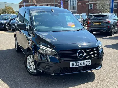 Used Mercedes Citan 110 Premium 95 HP (69 kW) 2024 Black MPV
