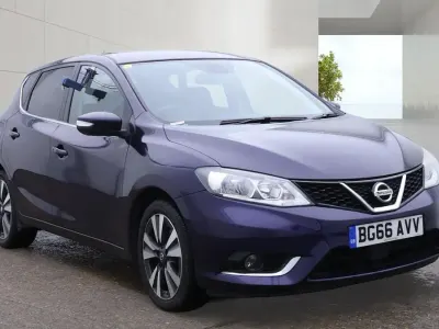 Used Nissan Pulsar N-Connecta 115 HP (84 kW) 2016 Blue Hatchback