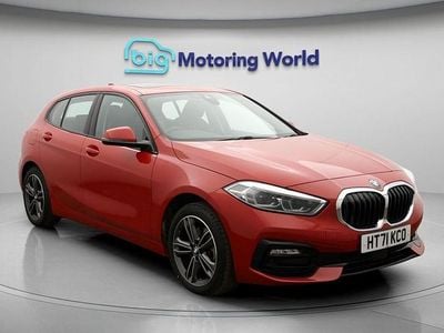Used BMW 118 Sport Line 2021 Red Hatchback