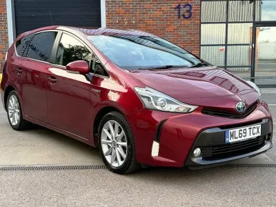 Used Toyota Prius 122 HP (89 kW) 2019 Hatchback