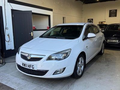 Second-hand Vauxhall Astra SRi 2011 Alb Hatchback