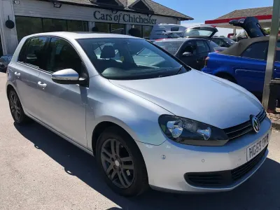 Usado VW Golf VI SE 105 HP (77 kW) 2010 Prateado Citadino