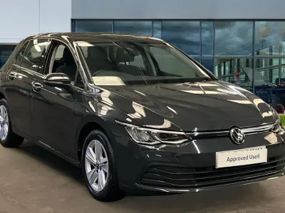 Used VW Golf VIII Life 130 HP (95 kW) 2024 Urano grey