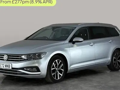 Used VW Passat SEL 150 HP (110 kW) 2023 Silver Estate