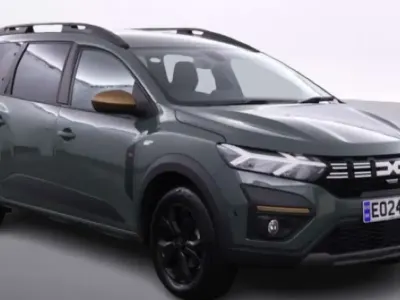 Used Dacia Jogger Extreme 141 HP (103 kW) 2024 Green MPV