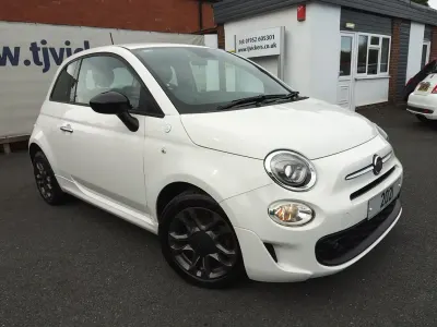 Begagnad Fiat 500 Dolcevita 70 HK (51 kW) 2020 Vit Halvkombi