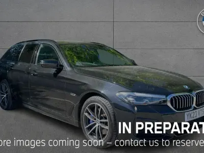 Begagnad BMW 530e M Sport 288 HK (211 kW) 2023 Svart Kombi