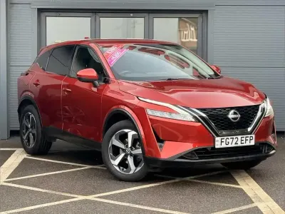 Used Nissan Qashqai N-Connecta 155 HP (114 kW) 2022 Red SUV