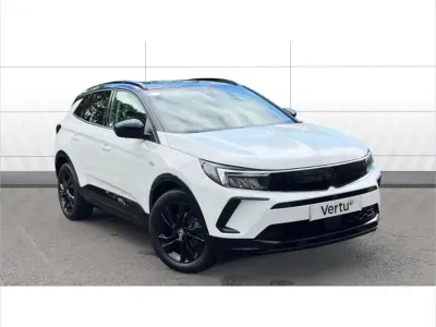 Used Vauxhall Grandland X 128 HP (94 kW) 2023 White SUV
