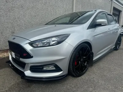 Gebraucht Ford Focus ST 250 PS (183 kW) 2017 Silber Kleinwagen