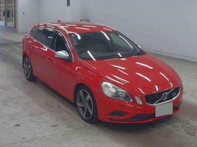 Used Volvo V60 R-Design 2013 Red Estate