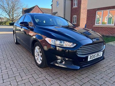 Used Ford Mondeo Zetec 115 HP (84 kW) 2015 Black Hatchback