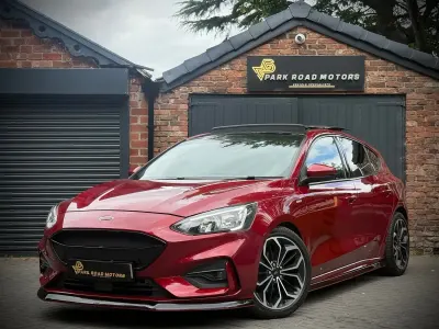 Used Ford Focus ST-Line X 120 HP (88 kW) 2019 Red Hatchback
