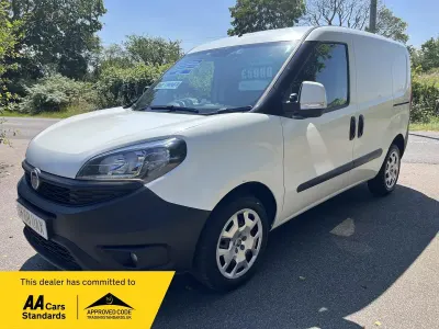 Used Fiat Doblò 95 HP (69 kW) 2018 White MPV