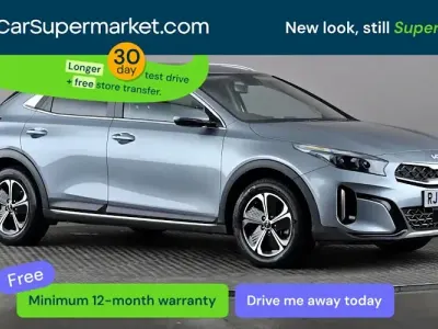Usado Kia XCeed 141 CV (103 kW) 2022 Plateado SUV