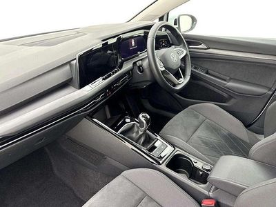Used VW Golf VIII Style 130 HP (95 kW) 2023 White Hatchback