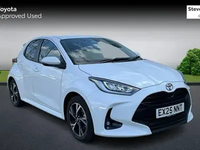 Used Toyota Yaris Design 116 HP (85 kW) 2025 White Hatchback