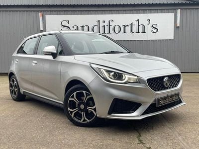 Used MG MG3 Excite 106 HP (77 kW) 2019 Silver Hatchback