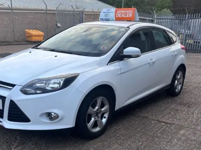 Używany Ford Focus Zetec 2014 Biały Hatchback
