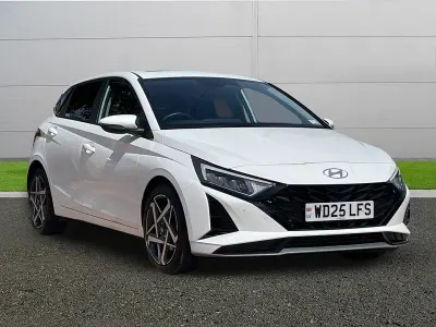 Used Hyundai i20 Ultimate 100 HP (73 kW) 2025 White Hatchback