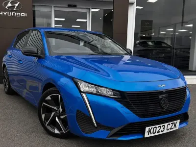 Used Peugeot 308 Allure Premium 130 HP (95 kW) 2023 Blue Hatchback