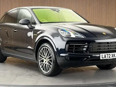 Used Porsche Cayenne Platinum Edition 462 HP (339 kW) 2022 Black SUV