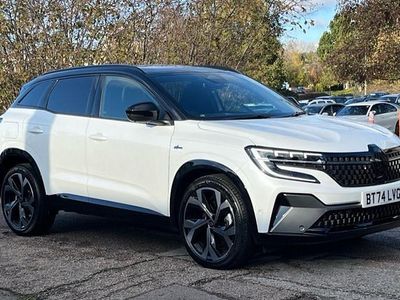 Twotone metallic arctic white with diamond black roof Used 2024 Renault Austral Iconic Esprit Alpine SUV | £25,135 (Fair price)