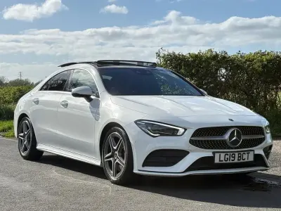 Begagnad Mercedes CLA220 AMG Line Premium Plus 190 HK (139 kW) 2019 Vit Sedan