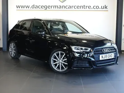 Usado Audi A3 Sportback Black Edition 116 CV (85 kW) 2019 Negro Utilitario