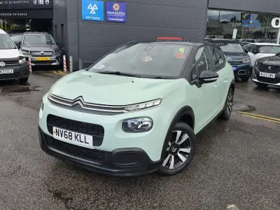 Używany Citroën C3 Feel 81 KM (59 kW) 2019 Zielony Hatchback