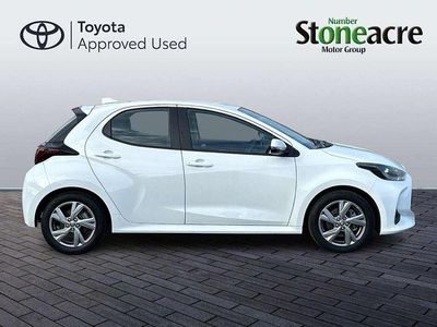 Used Toyota Yaris Hybrid 116 HP (85 kW) 2024 White Hatchback