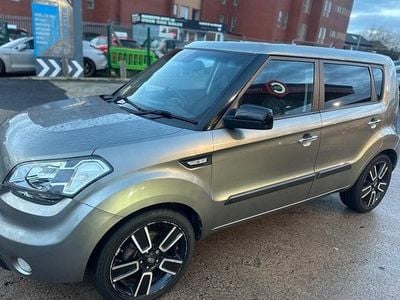 Silver Used 2011 Kia Soul SUV | £4,395 (Fair price)
