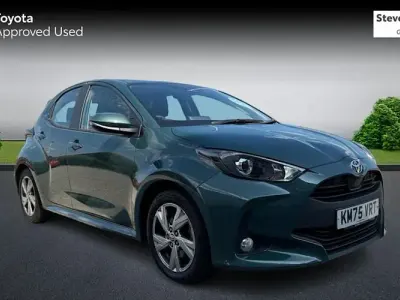 Used Toyota Yaris 116 HP (85 kW) 2025 Green Hatchback