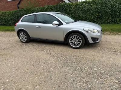 Usado Volvo C30 SE Lux 2010 Prateado Citadino