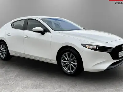 Käytetty Mazda 3 Center-Line 140 HP (102 kW) 2026 Viistoperä