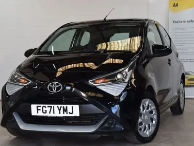 Used Toyota Aygo X-play 71 HP (52 kW) 2022 Black Hatchback