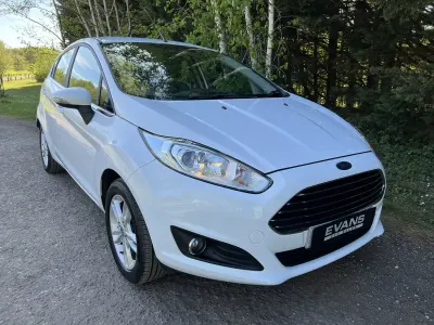 Used Ford Fiesta Zetec 2014 White Hatchback
