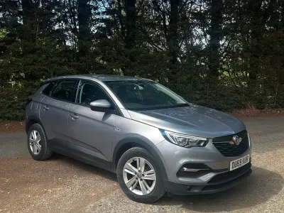 Used Vauxhall Grandland X Sport 130 HP (95 kW) 2018 Grey SUV