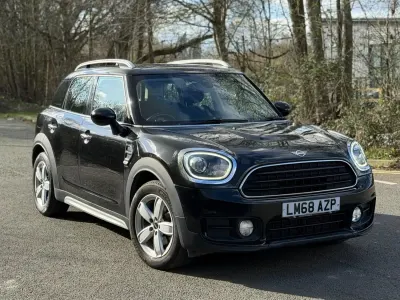 Usado Mini Cooper D 150 CV (110 kW) 2018 Negro Utilitario