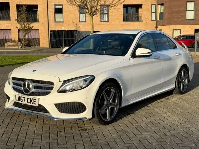 Begagnad Mercedes C200 AMG line 2025 Vit Sedan