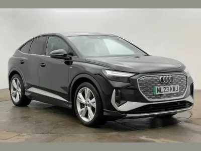 Gebraucht Audi Q4 e-tron S-Line 147 kW (200 PS) 2023 Schwarz SUV