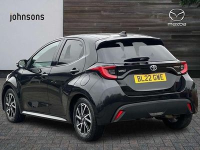 Used Toyota Yaris Hybrid Design 113 HP (83 kW) 2022 Black Hatchback
