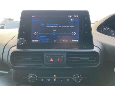 Begagnad Peugeot Partner 100 HK (73 kW) 2020 Vit Minibuss