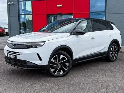 Used Vauxhall Grandland X Ultimate 136 HP (100 kW) 2025 White SUV