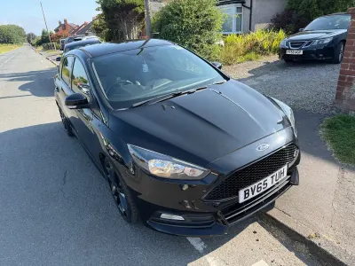 Used Ford Focus ST 185 HP (136 kW) 2015 Black Hatchback