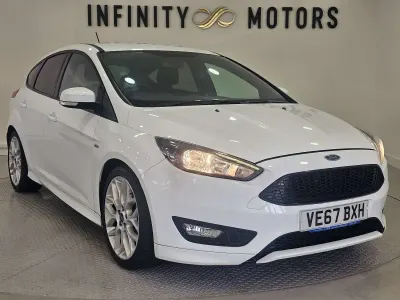 Used Ford Focus ST-Line 140 HP (102 kW) 2017 White Hatchback